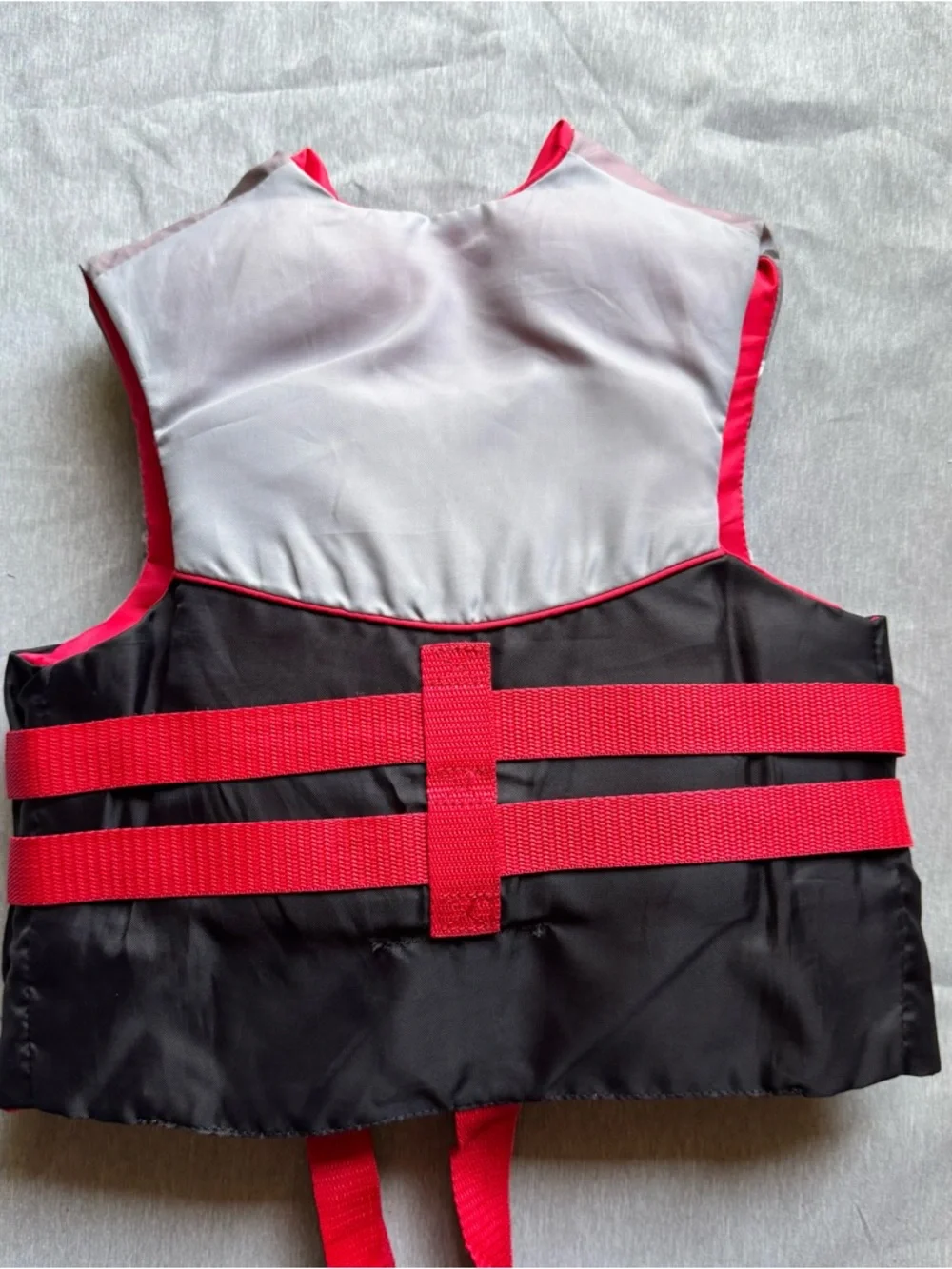 Marvel Avengers Kids Red, Black and Gray Superhero Life Vest - Picture 3 of 6